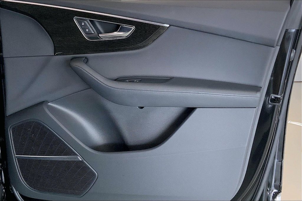 Thumbnail: 2022 Audi Q7 - 26