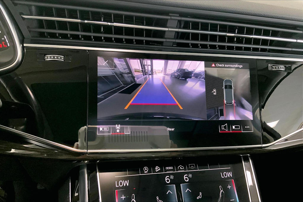 Thumbnail: 2022 Audi Q7 - 15