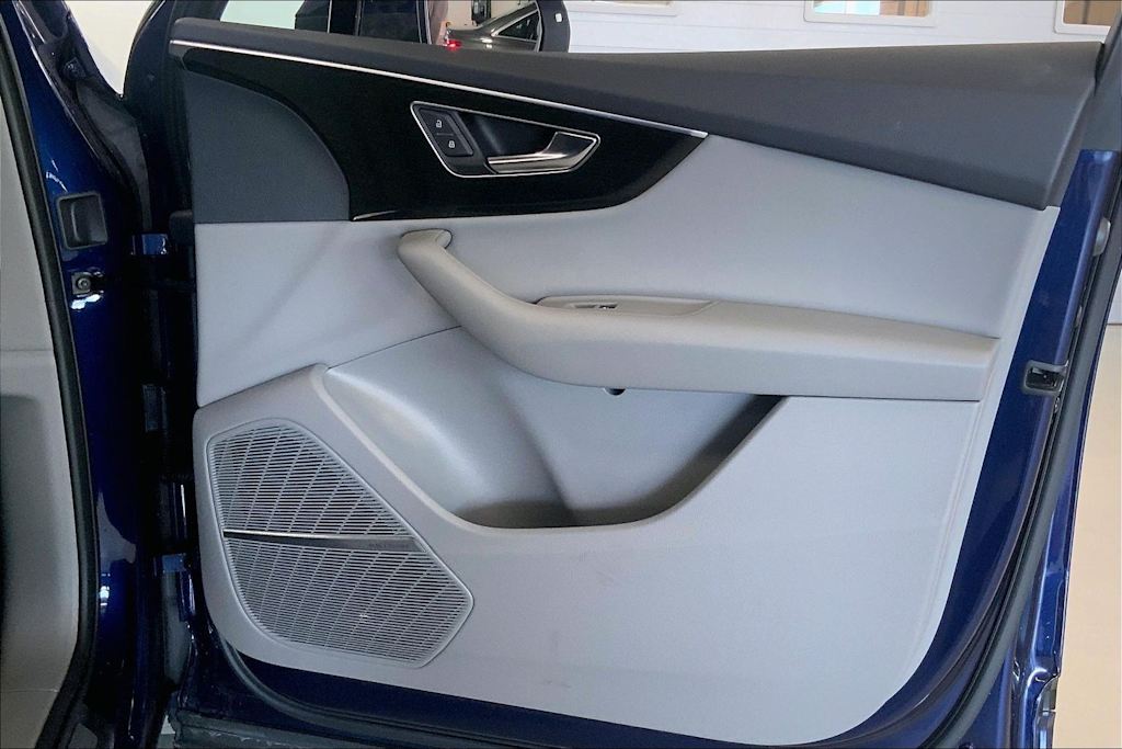 Thumbnail: 2022 Audi Q7 - 26