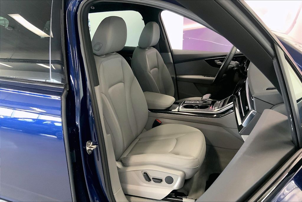 Thumbnail: 2022 Audi Q7 - 11