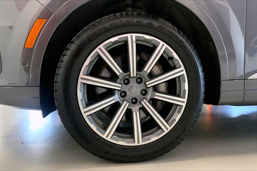 Thumbnail: 2019 Audi Q7 - 8