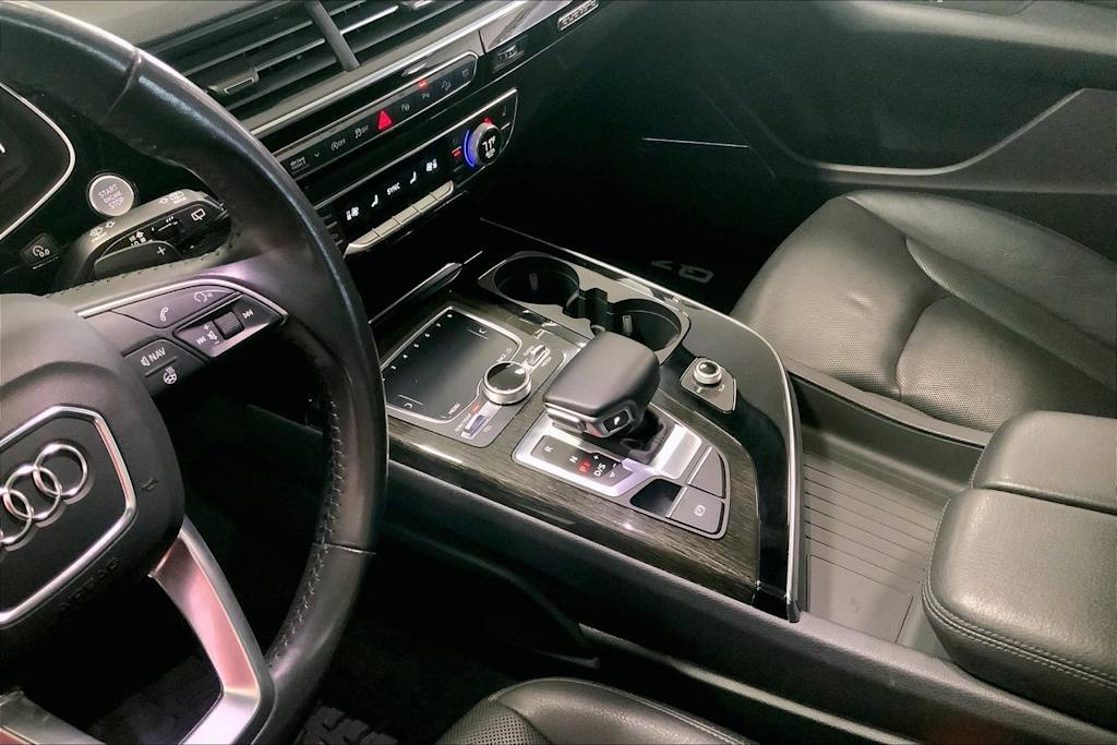 Thumbnail: 2019 Audi Q7 - 16