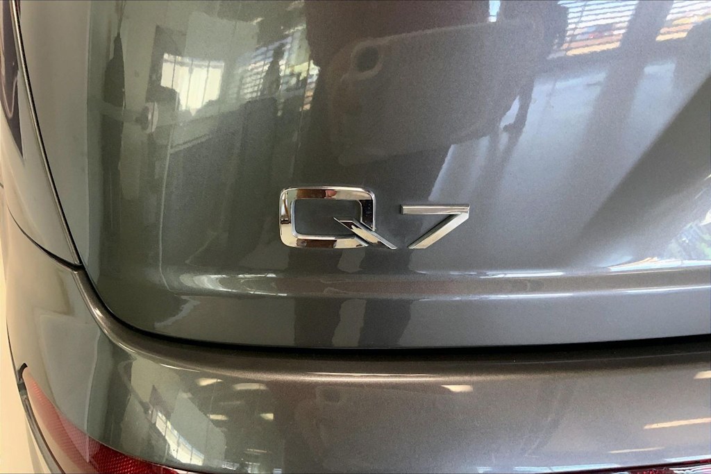 Thumbnail: 2019 Audi Q7 - 7