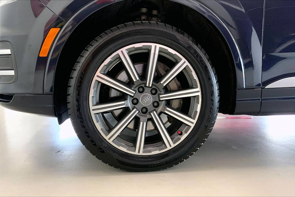 Thumbnail: 2018 Audi Q7 - 7