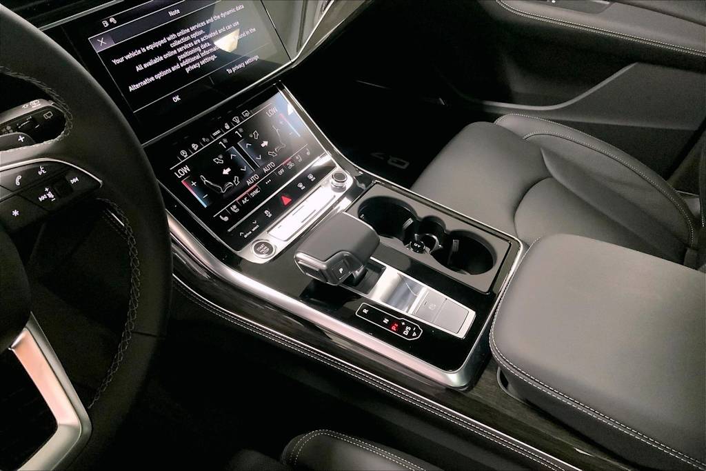 Thumbnail: 2026 Audi Q7 - 14