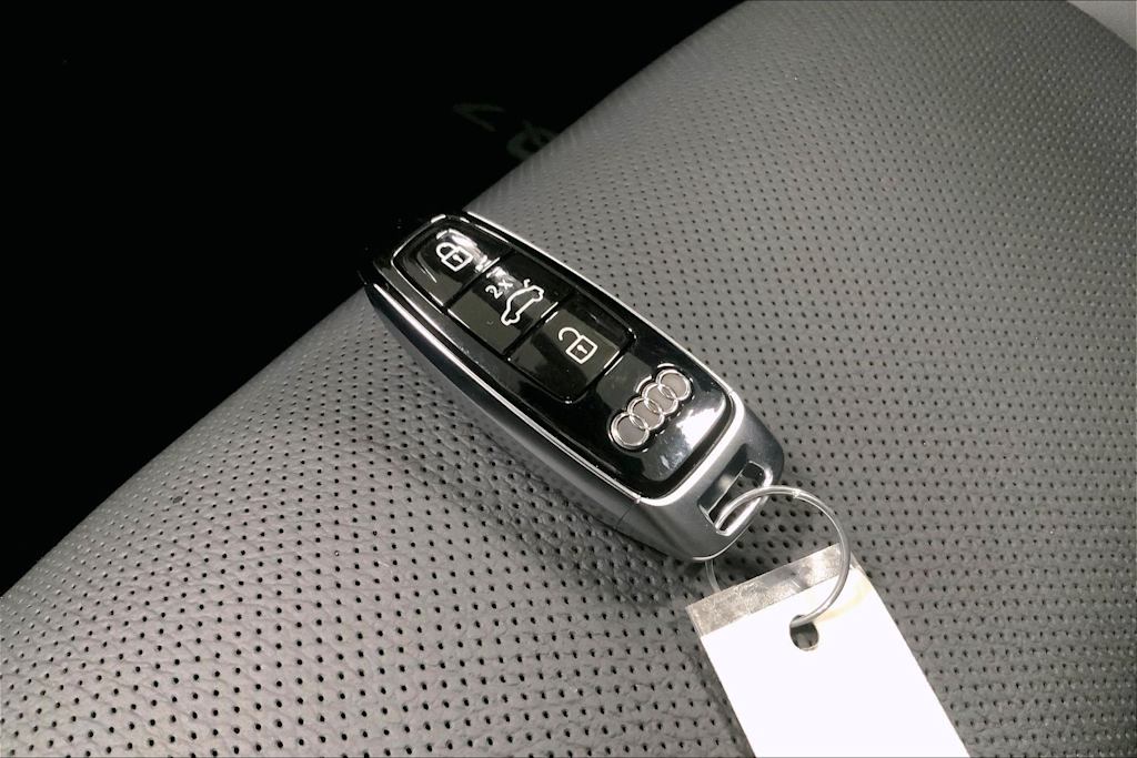 Thumbnail: 2026 Audi Q7 - 17