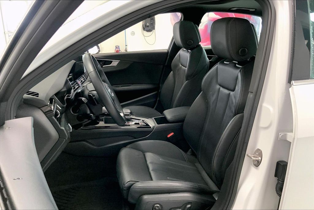 Thumbnail: 2023 Audi A4 - 10