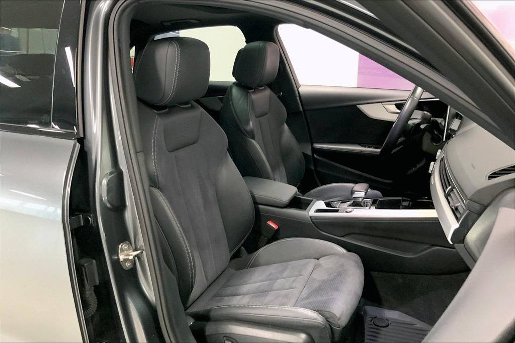 Thumbnail: 2023 Audi A4 - 10