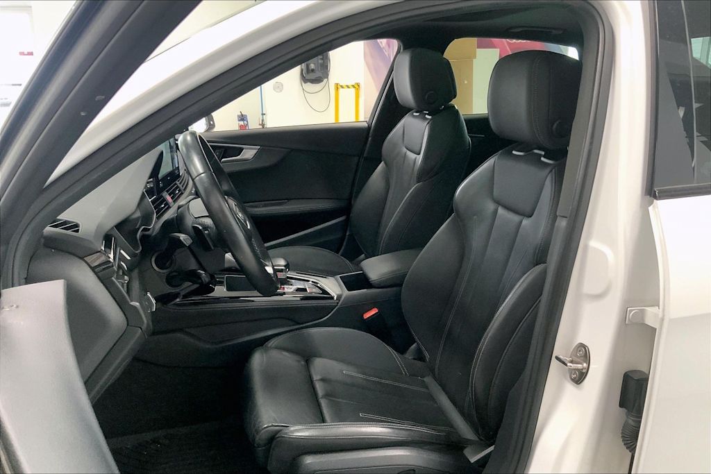 Thumbnail: 2021 Audi A4 - 10