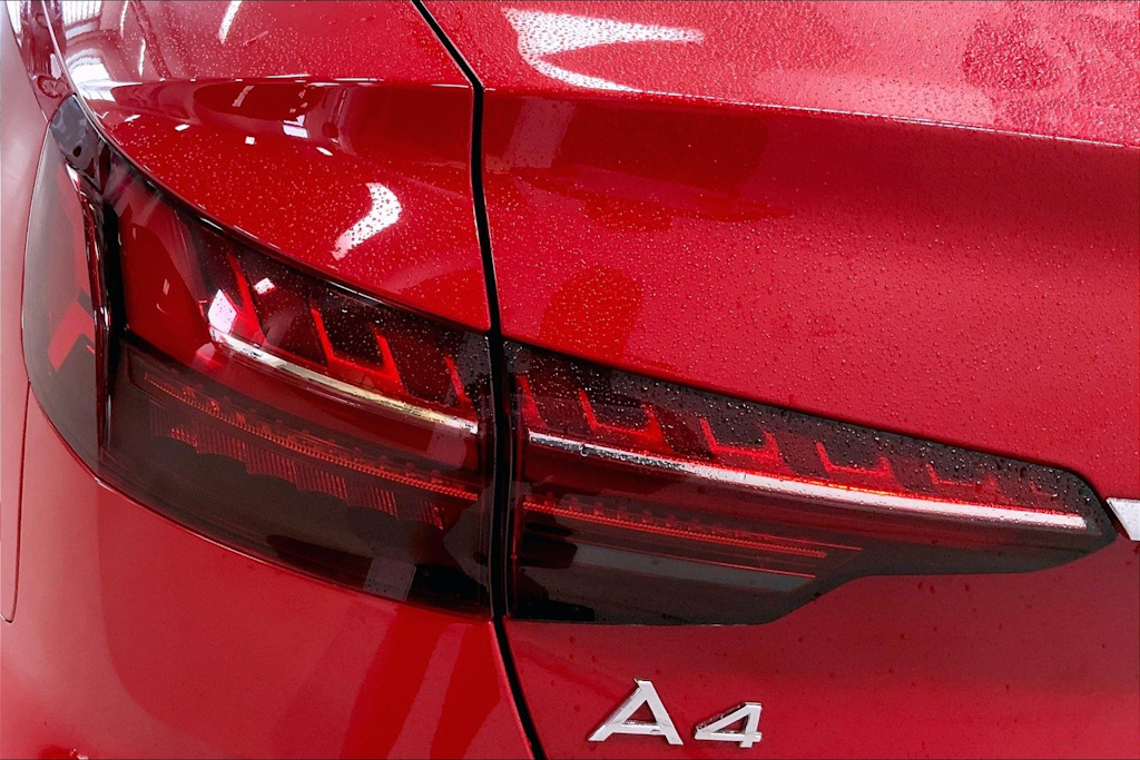 Thumbnail: 2020 Audi A4 - 32