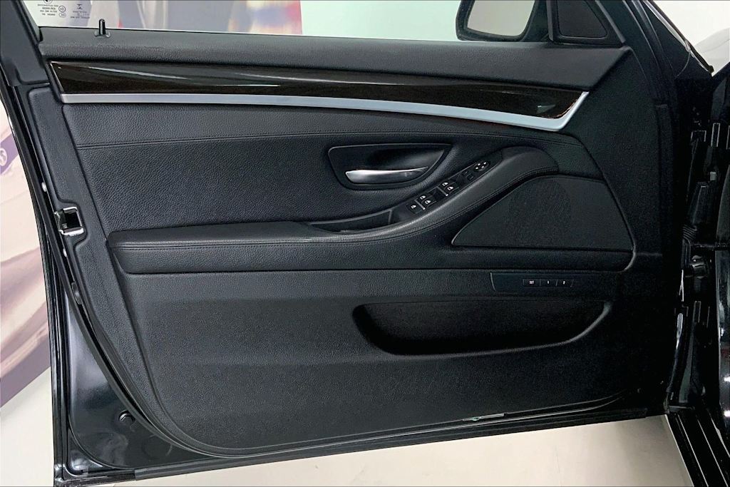 Thumbnail: 2015 BMW 5 Series - 25