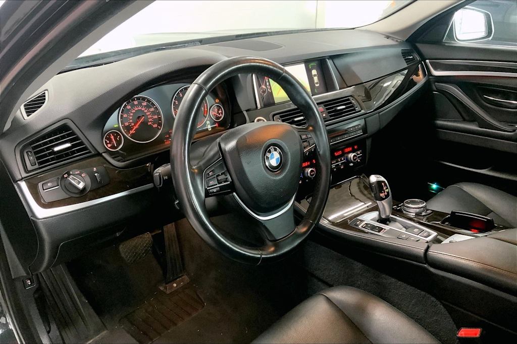 Thumbnail: 2015 BMW 5 Series - 2