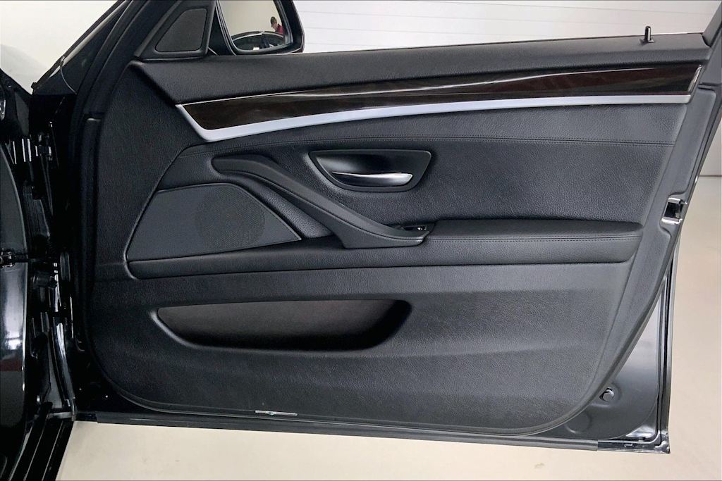 Thumbnail: 2015 BMW 5 Series - 26