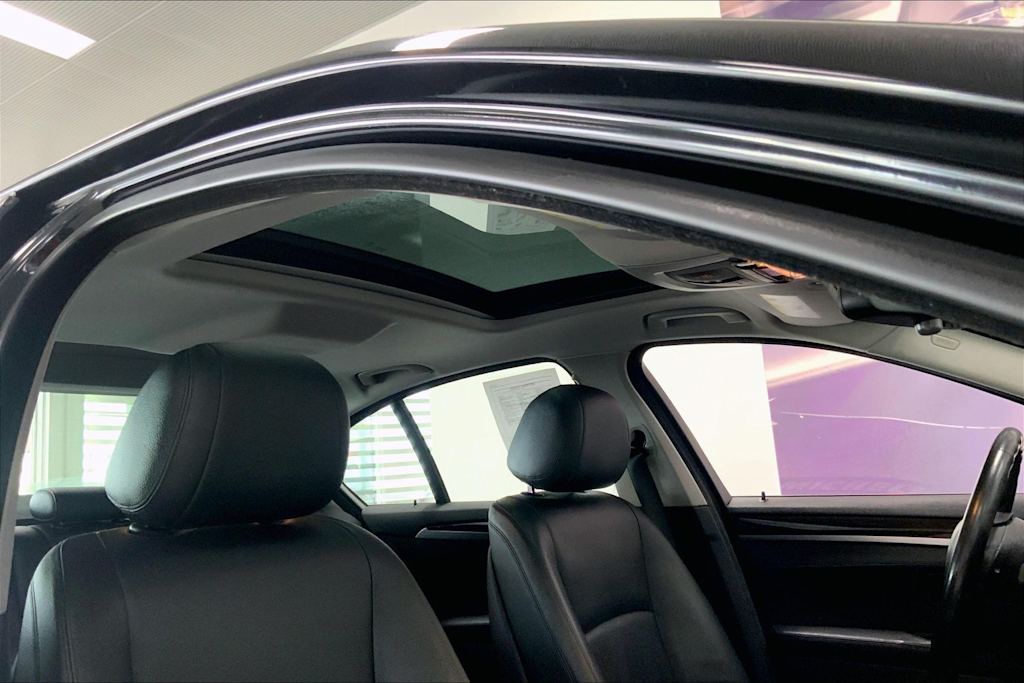 Thumbnail: 2015 BMW 5 Series - 28