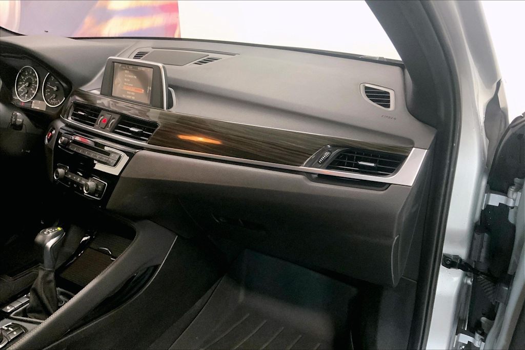 Thumbnail: 2016 BMW X1 - 13