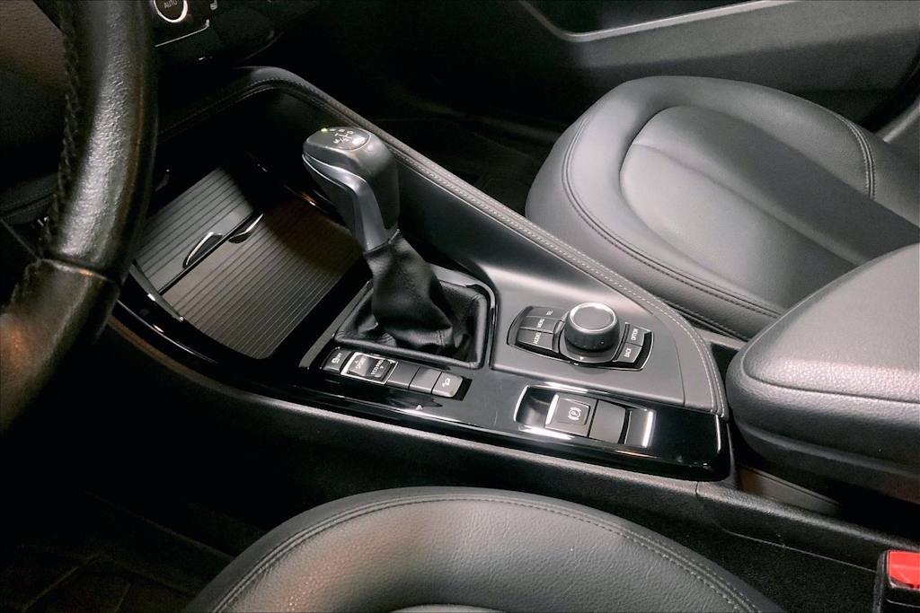 Thumbnail: 2016 BMW X1 - 15