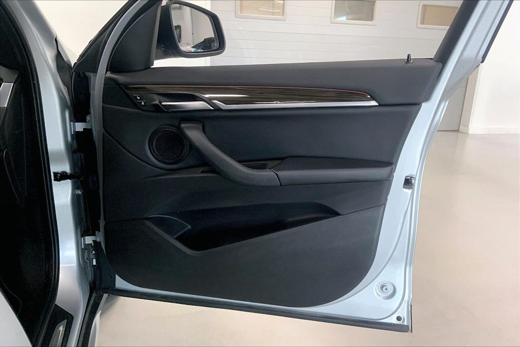 Thumbnail: 2016 BMW X1 - 26