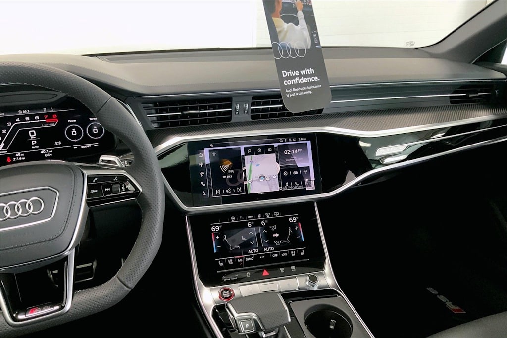 Thumbnail: 2026 Audi RS 6 - 15