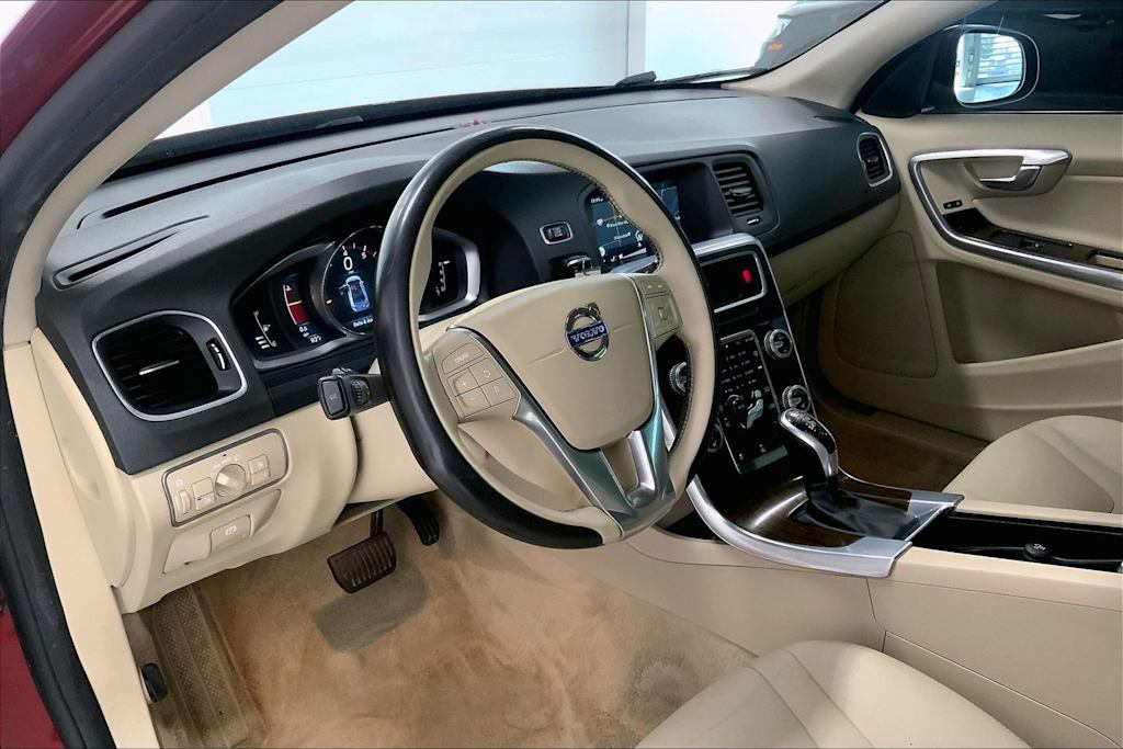 Thumbnail: 2016 Volvo S60 - 2