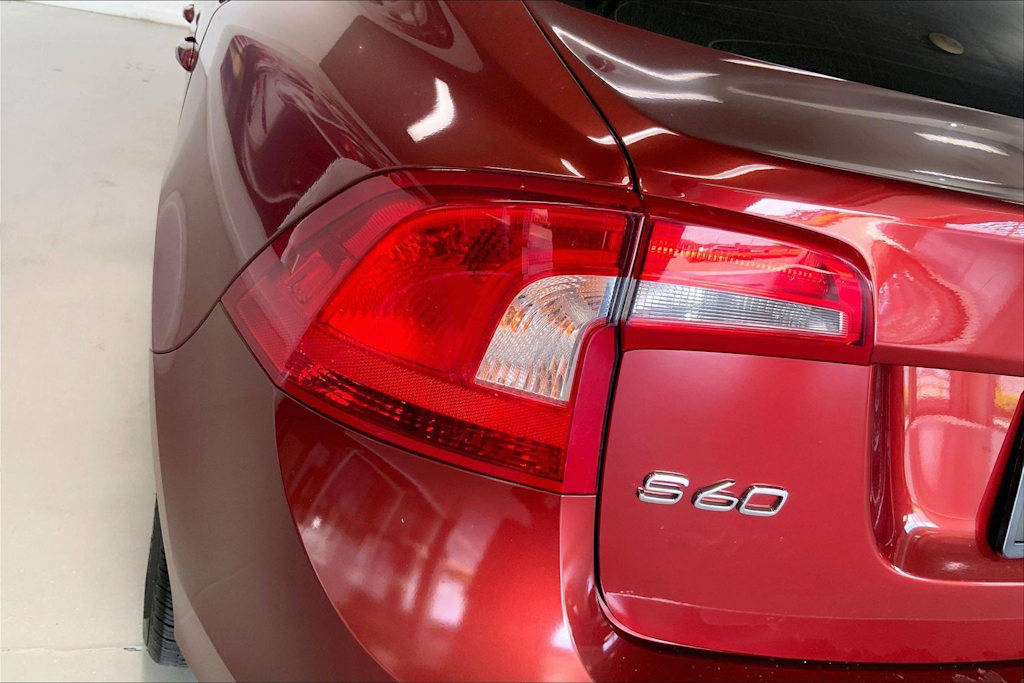 Thumbnail: 2016 Volvo S60 - 31