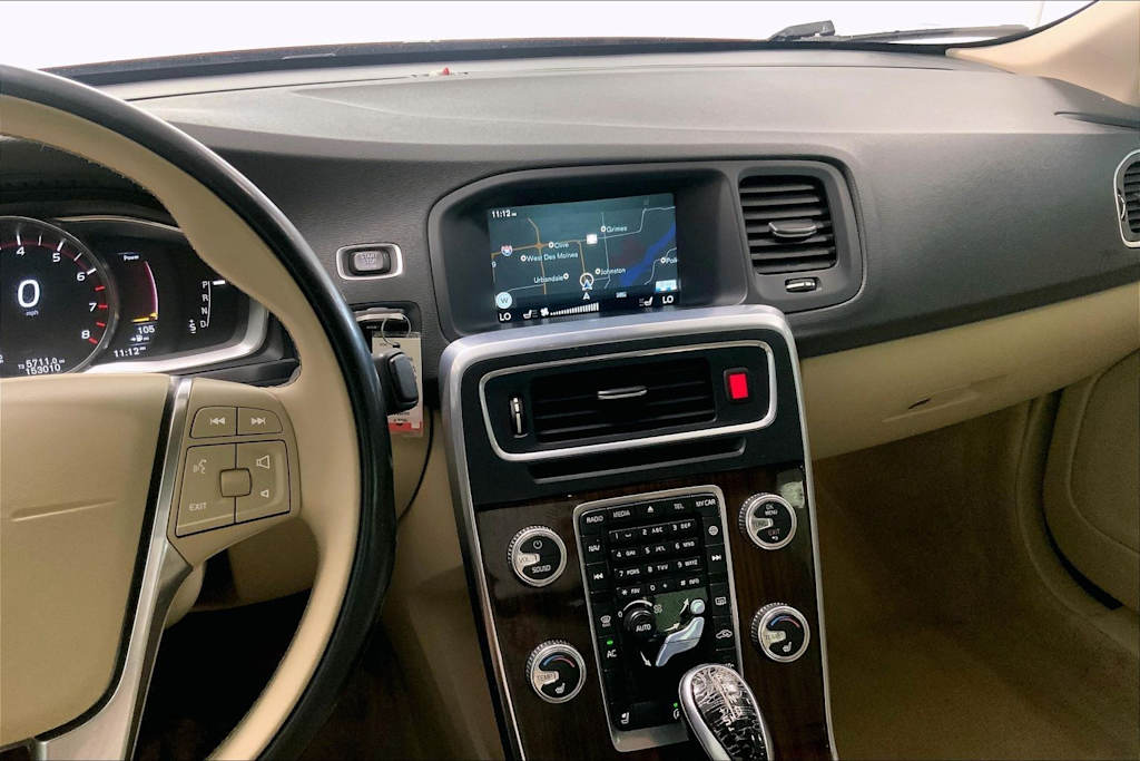 Thumbnail: 2016 Volvo S60 - 15