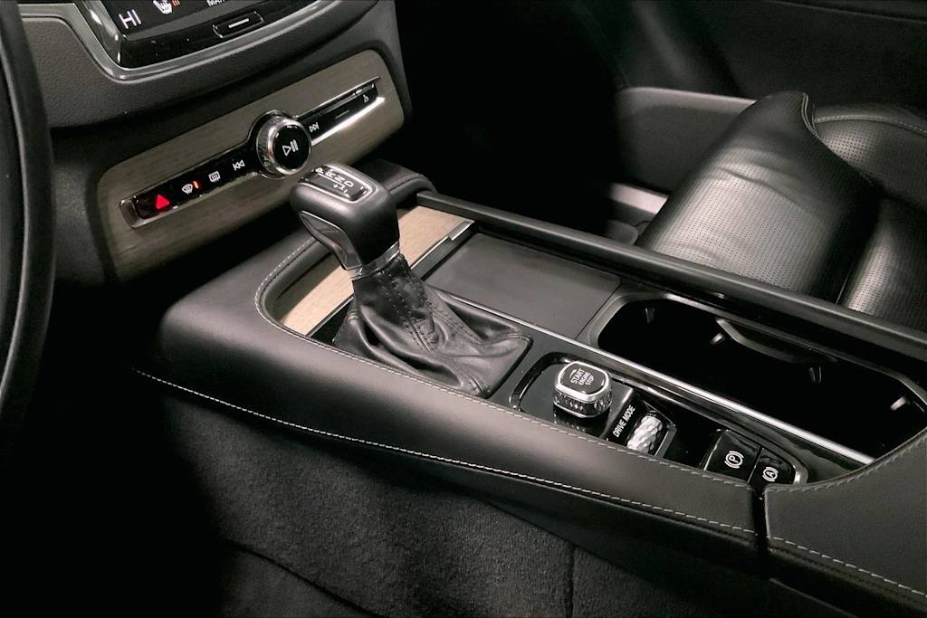 Thumbnail: 2021 Volvo XC90 - 17