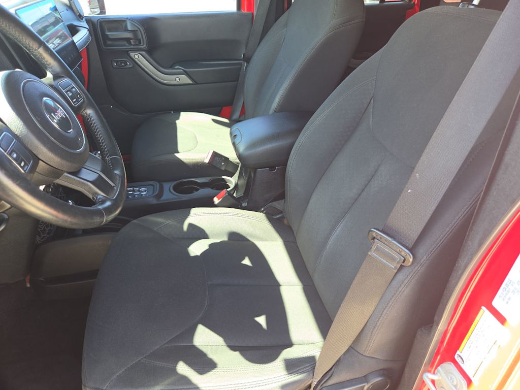 Thumbnail: 2015 Jeep Wrangler - 11