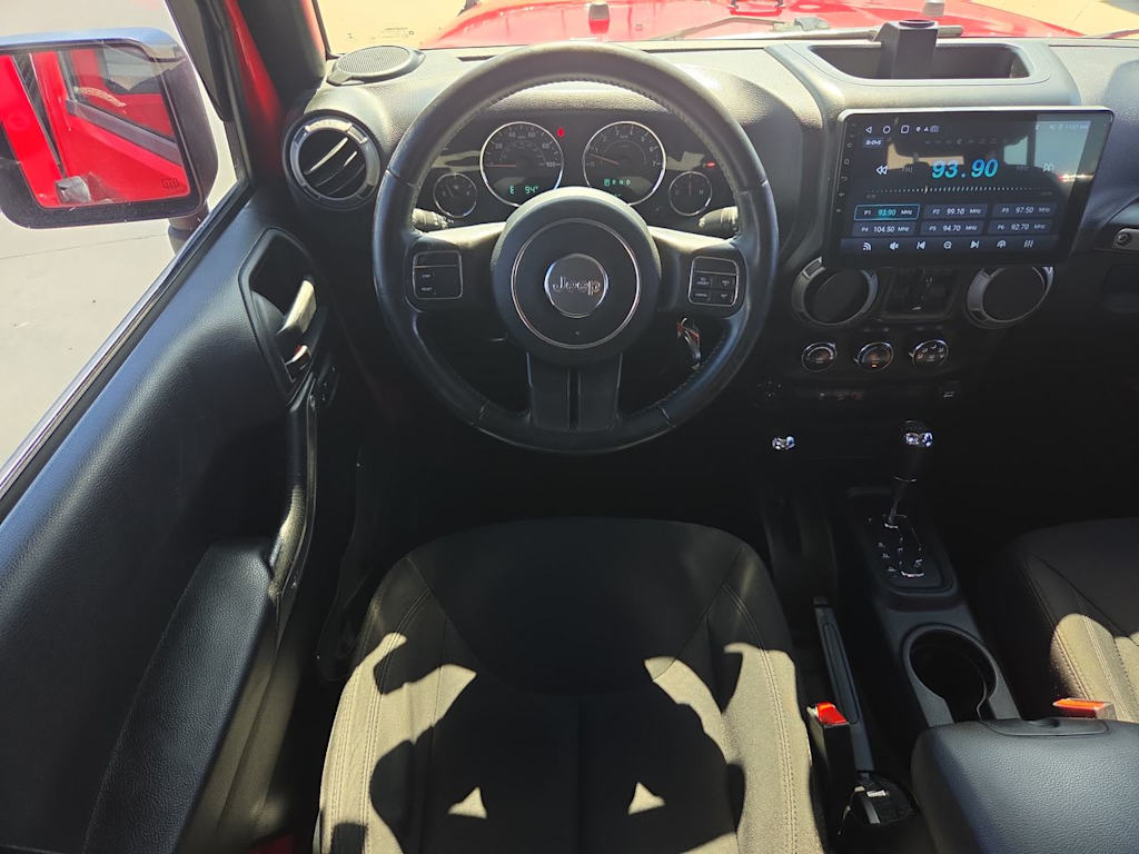 Thumbnail: 2015 Jeep Wrangler - 9