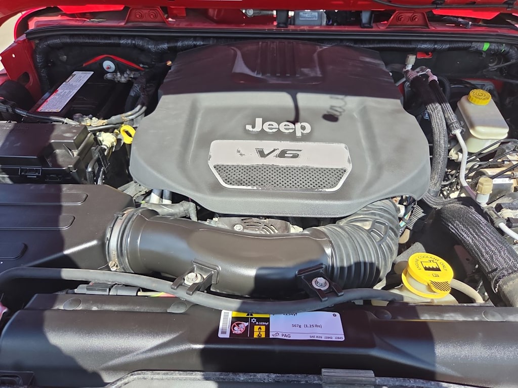 Thumbnail: 2015 Jeep Wrangler - 8