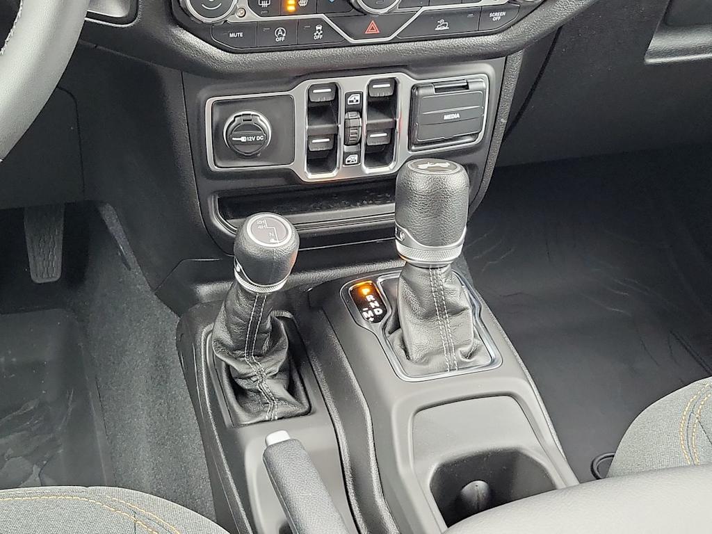Thumbnail: 2026 Jeep Wrangler - 16
