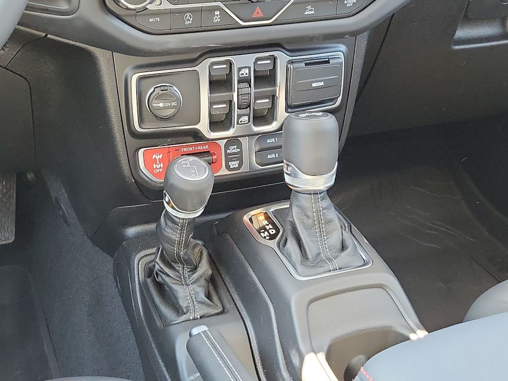 Thumbnail: 2026 Jeep Wrangler - 16