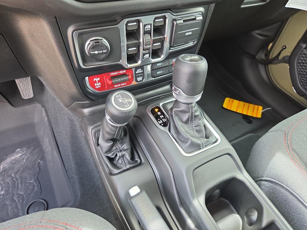 Thumbnail: 2026 Jeep Wrangler - 13