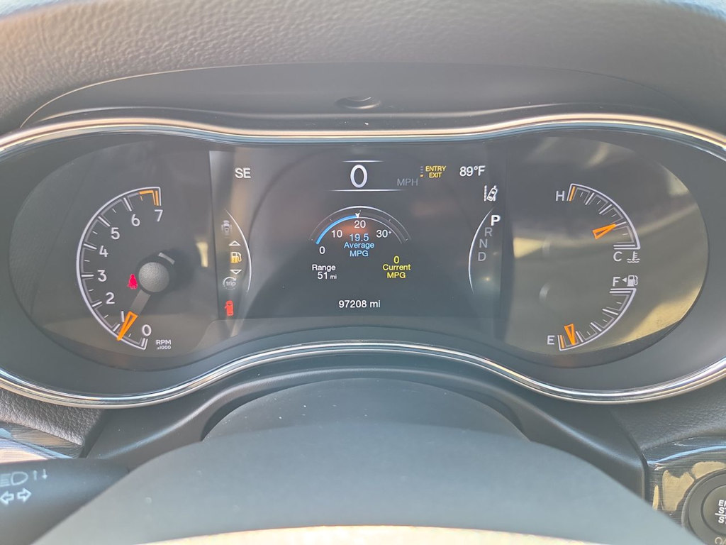 Thumbnail: 2018 Jeep Grand Cherokee - 16