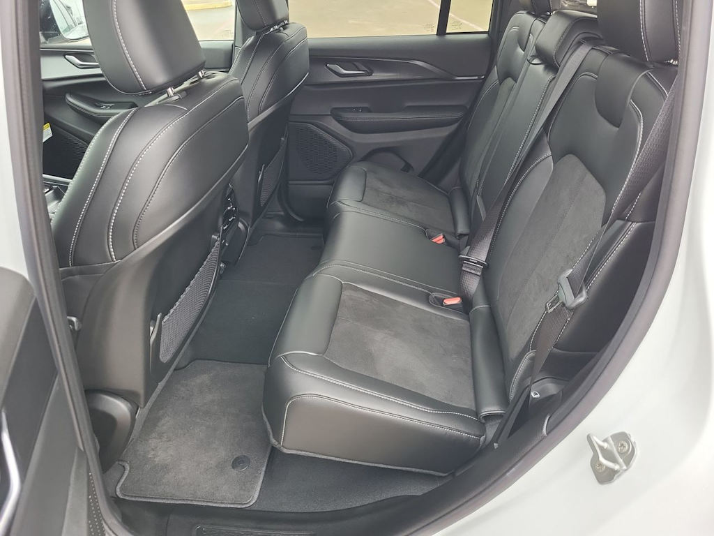 Thumbnail: 2025 Jeep Grand Cherokee - 29