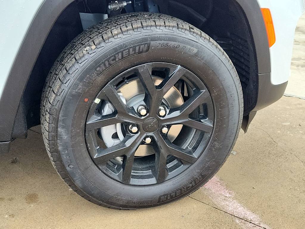 Thumbnail: 2025 Jeep Grand Cherokee - 8