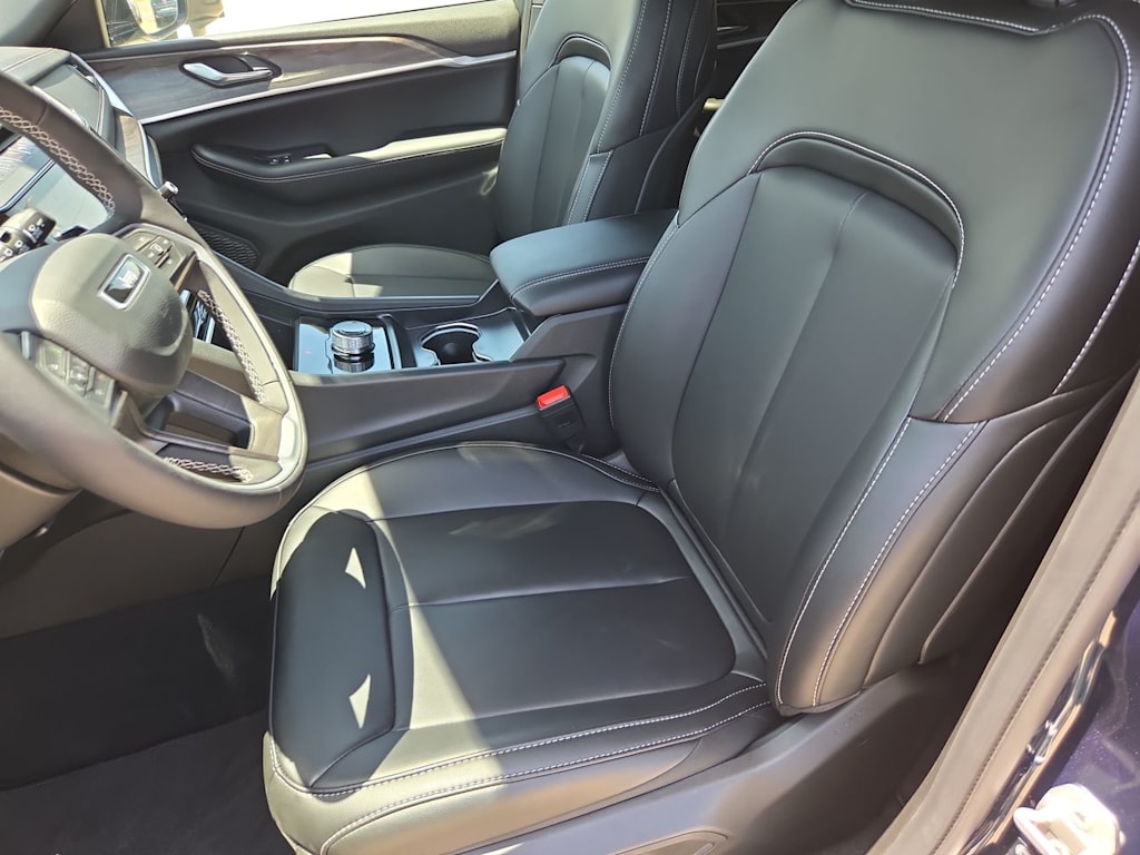 Thumbnail: 2026 Jeep Grand Cherokee - 11