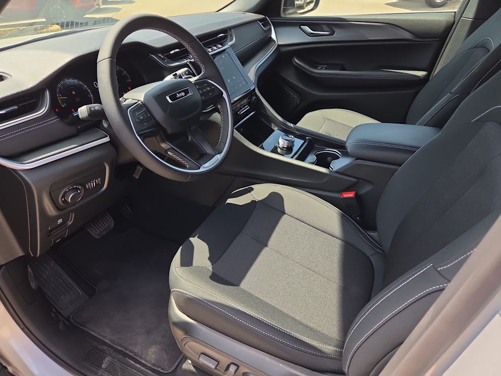 Thumbnail: 2026 Jeep Grand Cherokee - 11