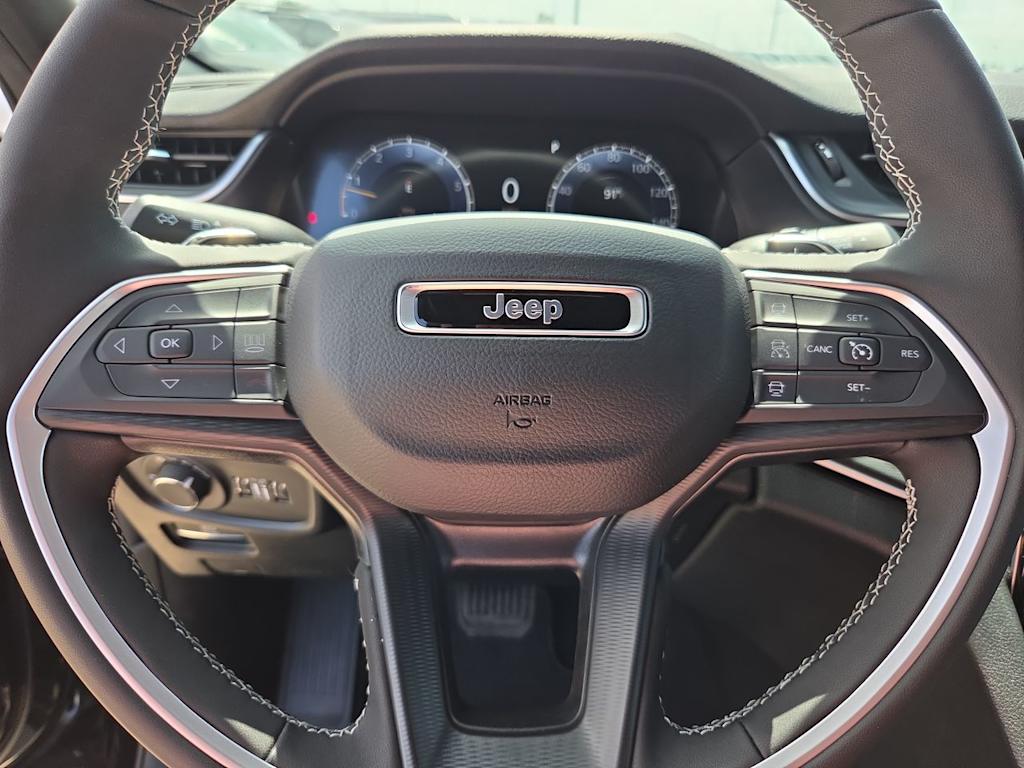 Thumbnail: 2026 Jeep Grand Cherokee - 28