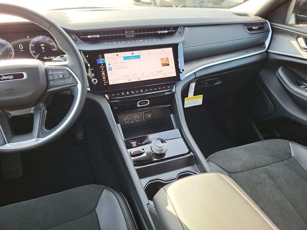 Thumbnail: 2026 Jeep Grand Cherokee - 15