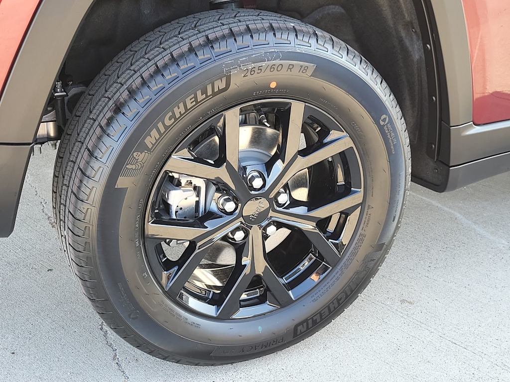 Thumbnail: 2026 Jeep Grand Cherokee - 8