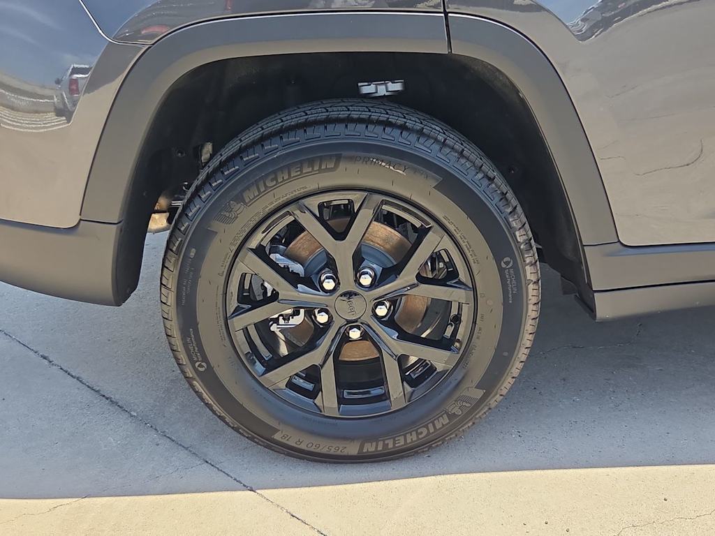 Thumbnail: 2026 Jeep Grand Cherokee - 8