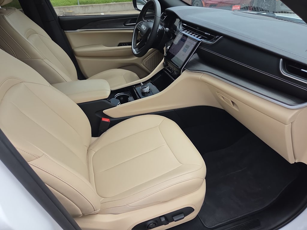 Thumbnail: 2023 Jeep Grand Cherokee - 27