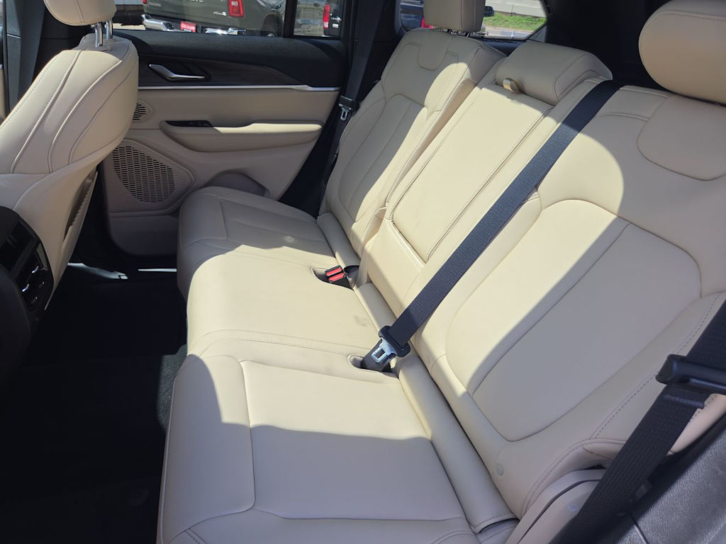 Thumbnail: 2026 Jeep Grand Cherokee - 12