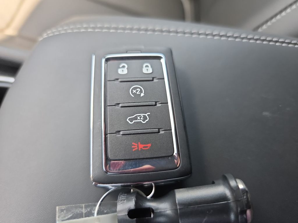 Thumbnail: 2026 Jeep Grand Cherokee - 29