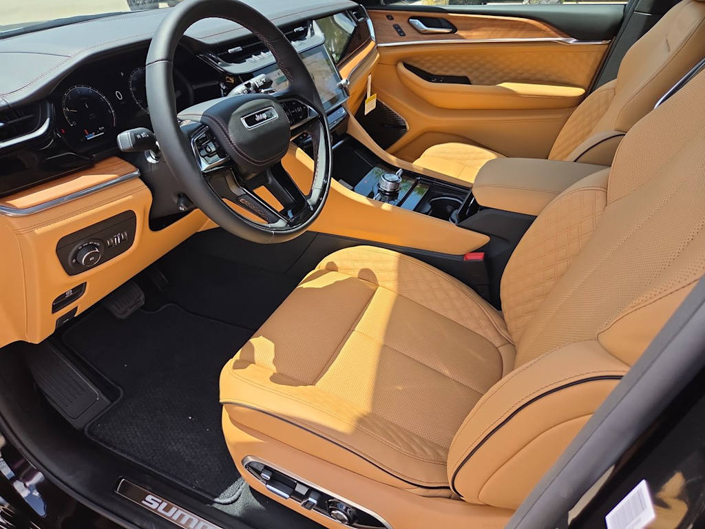 Thumbnail: 2026 Jeep Grand Cherokee - 11