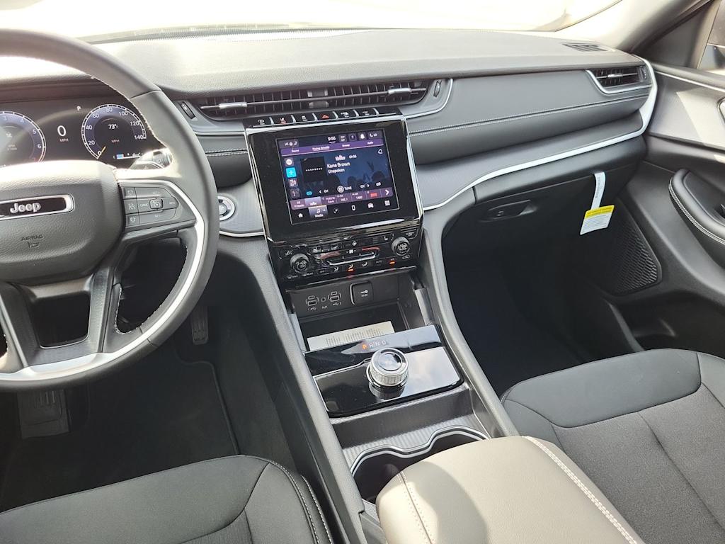 Thumbnail: 2026 Jeep Grand Cherokee L - 15