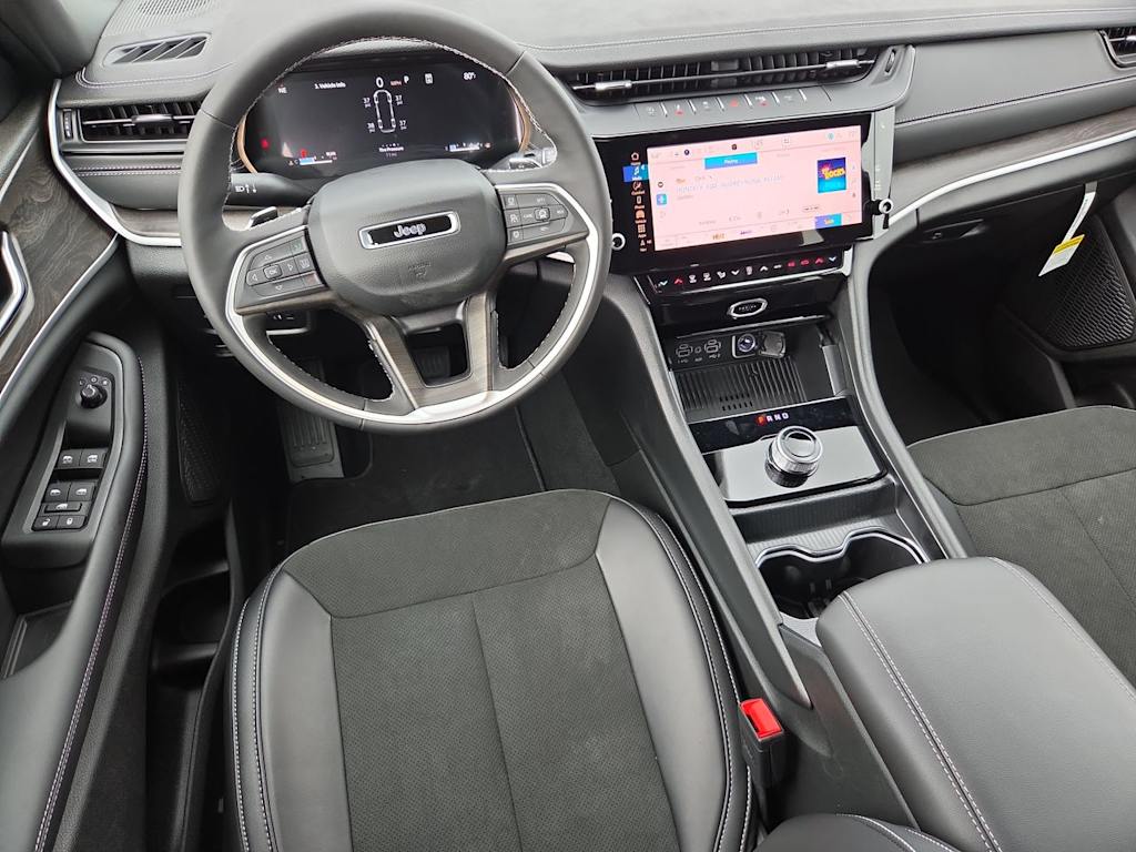 Thumbnail: 2026 Jeep Grand Cherokee L - 9