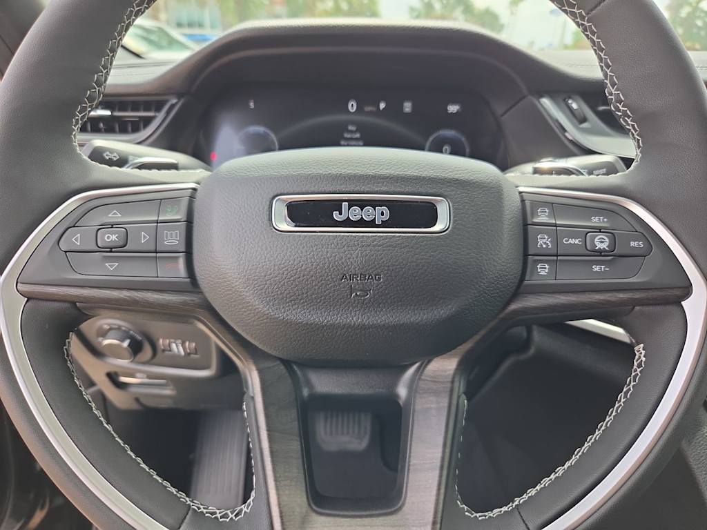 Thumbnail: 2026 Jeep Grand Cherokee L - 28