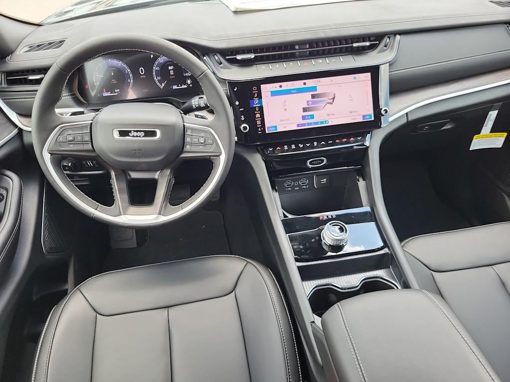 Thumbnail: 2026 Jeep Grand Cherokee L - 9