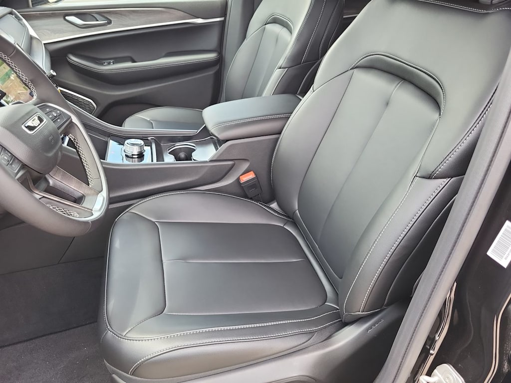 Thumbnail: 2026 Jeep Grand Cherokee L - 11